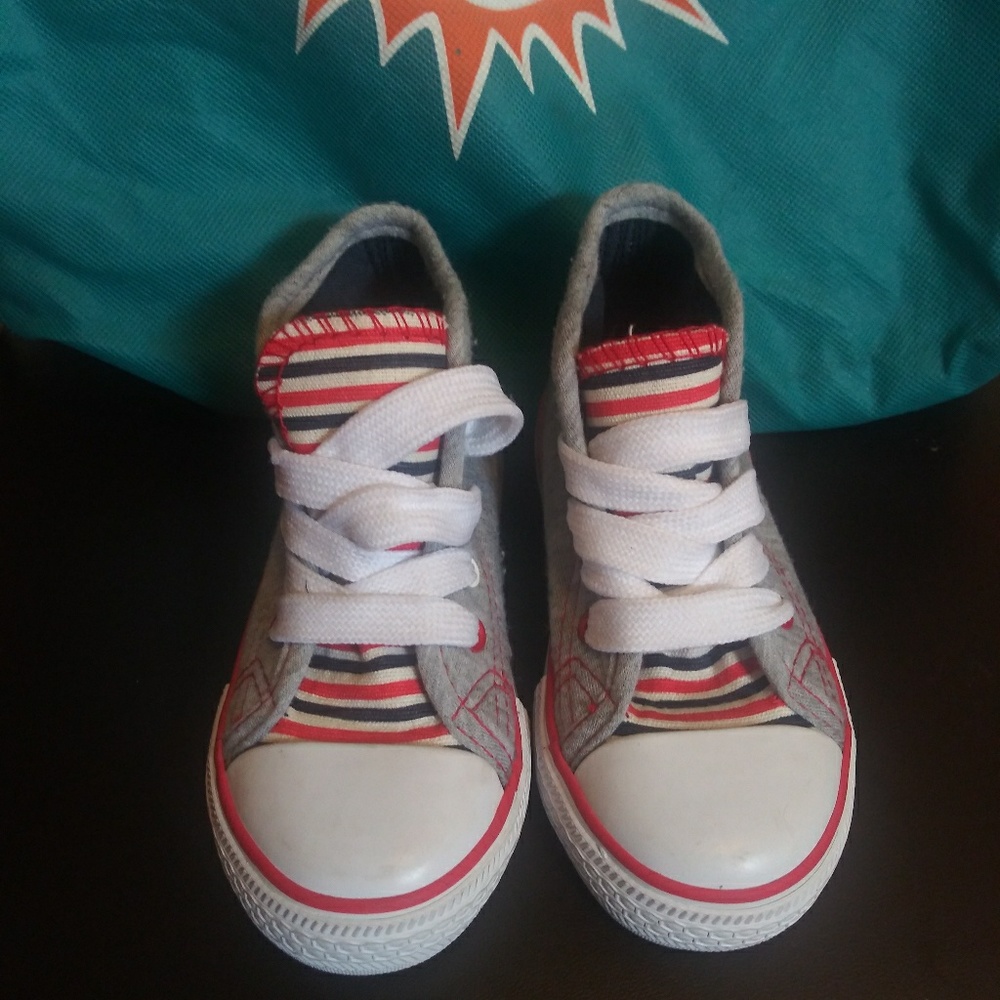 Shoes - Picture 2 of 4